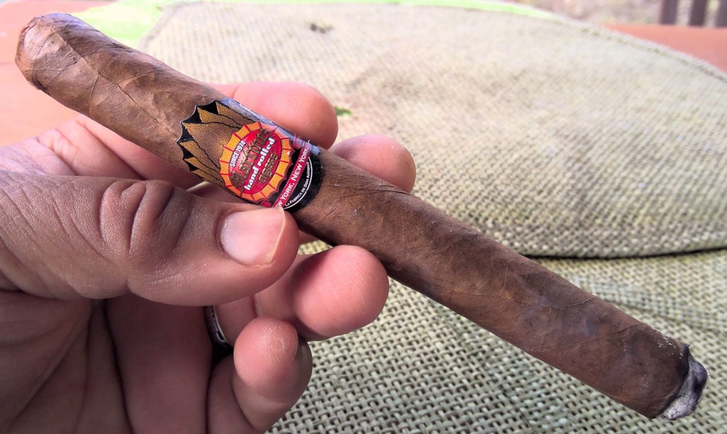 Christmas Gift from My Wife: Martinez Cigars New York City Blend Corona (6 X&nbsp;44)