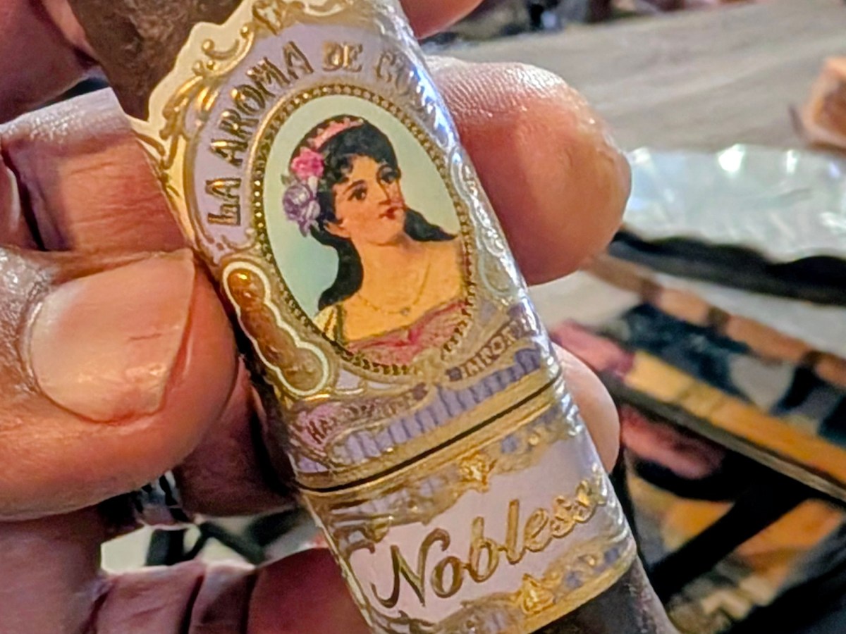 First Impressions: La Aroma de Cuba Noblesse&nbsp;Regency